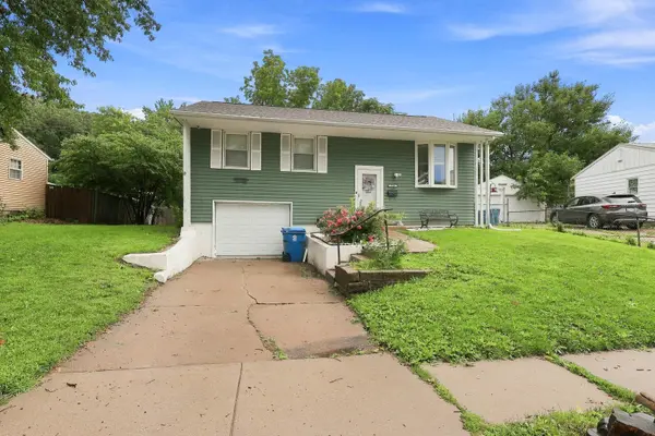 3916 8th ST, East Moline, IL 61244