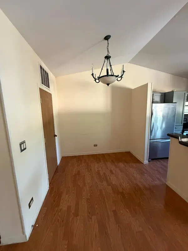 156 W Golf RD #C, Libertyville, IL 60048
