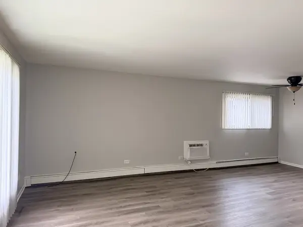 11130 S Columbus DR #2S, Worth, IL 60482