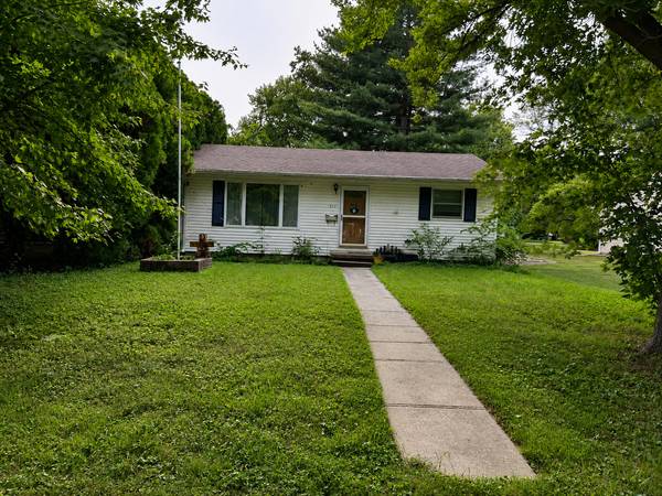 321 N Shelby ST, Moweaqua, IL 62550
