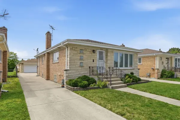 4912 N Ridgewood AVE, Norridge, IL 60706