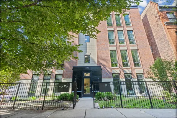 1320 W Lexington ST #2W, Chicago, IL 60607