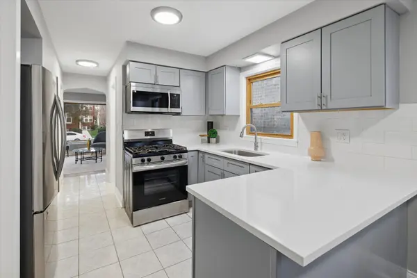5624 N Mango AVE, Chicago, IL 60646
