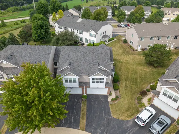 3926 Preston DR, Yorkville, IL 60560