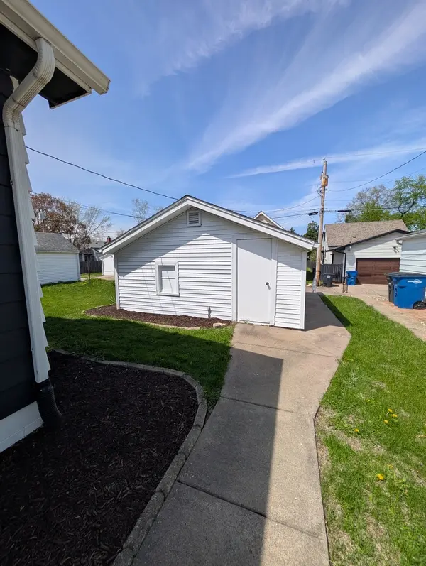 2505 23RD Avenue B AVE, Moline, IL 61265