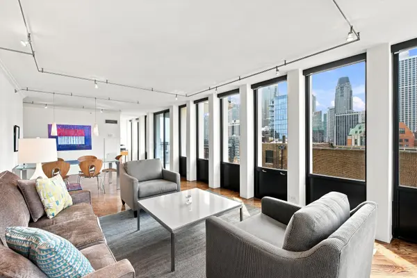 1230 N State Pkwy #21D, Chicago, IL 60610