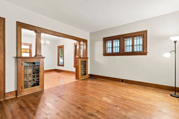 2015 Tremont AVE, Davenport, IA 50803