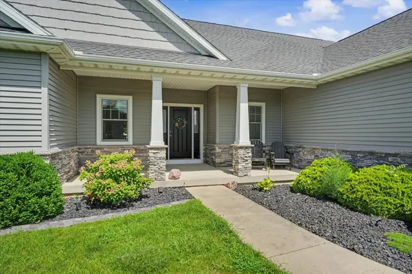 100 Weldon Springs RD, Monticello, IL 61856