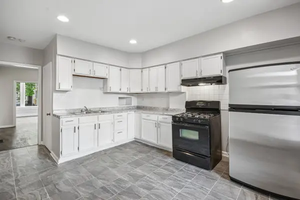 1914 S Hamlin AVE, Chicago, IL 60623