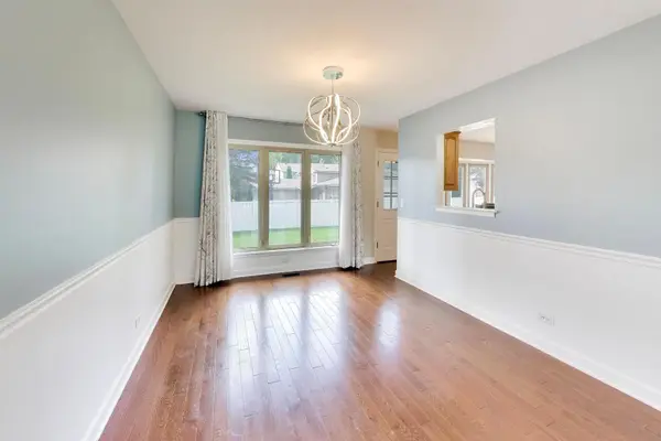759 E Mill Valley RD, Palatine, IL 60074