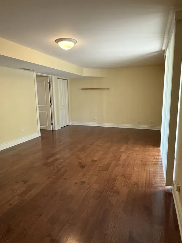 60 S Dee RD #G, Park Ridge, IL 60068