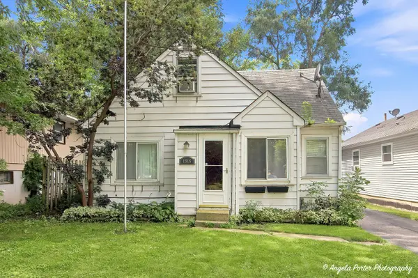 1316 N Poplar AVE, Round Lake Beach, IL 60073
