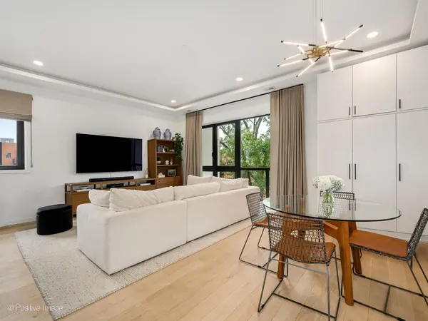 831 N Maplewood AVE #3, Chicago, IL 60622