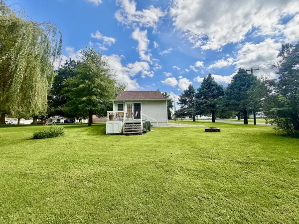 609 NW 6th ST, Aledo, IL 61231