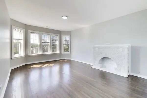3814 W OHIO ST, Chicago, IL 60624