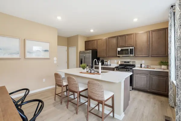 341 Danforth DR, Oswego, IL 60543