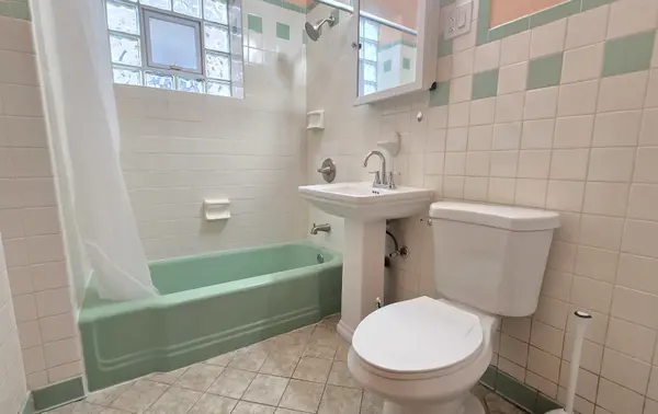 3337 N Springfield AVE #1, Chicago, IL 60618