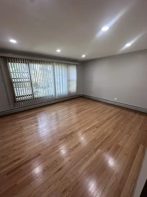 6045 S Keating AVE #1, Chicago, IL 60629