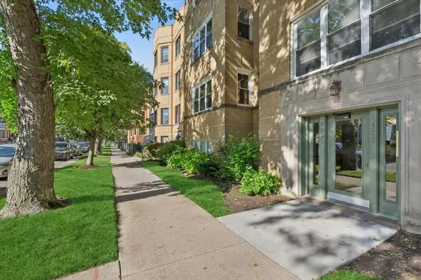4307 N Troy ST #2, Chicago, IL 60618