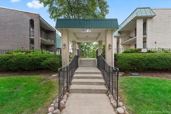 9813 S Keeler AVE #B, Oak Lawn, IL 60453