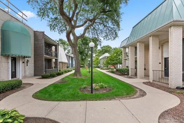 9813 S Keeler AVE #B, Oak Lawn, IL 60453