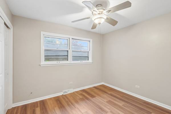 16919 School ST, South Holland, IL 60473