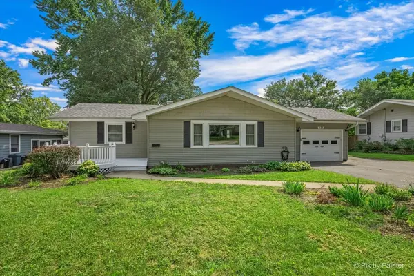 326 Farview DR, North Aurora, IL 60542