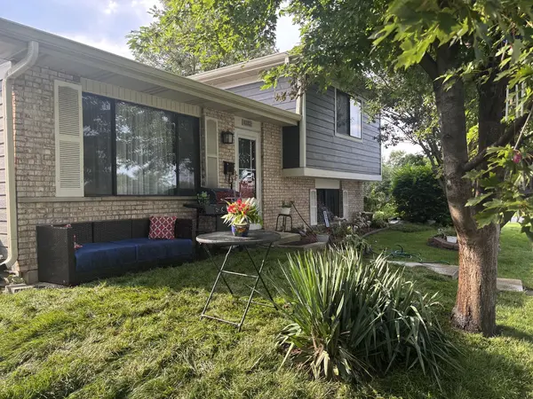 6282 Kit Carson DR #6282, Hanover Park, IL 60133