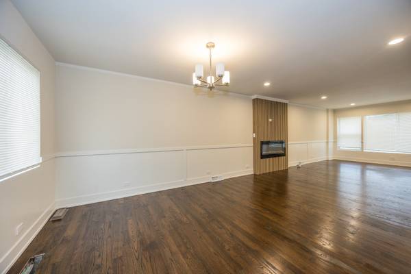 9407 S Indiana AVE, Chicago, IL 60619
