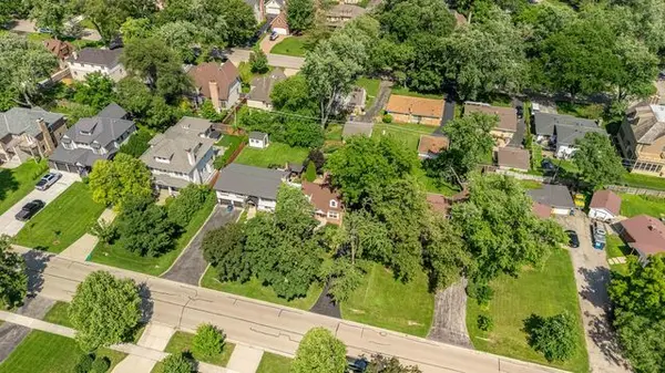 725 N County Line RD, Hinsdale, IL 60521