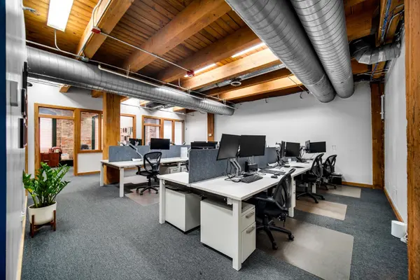 566 W Lake ST, Chicago, IL 60661