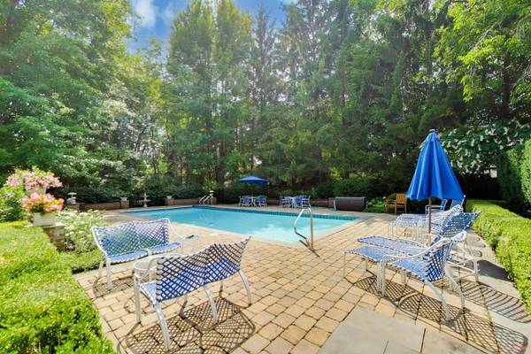 197 N Green Bay RD, Lake Forest, IL 60045
