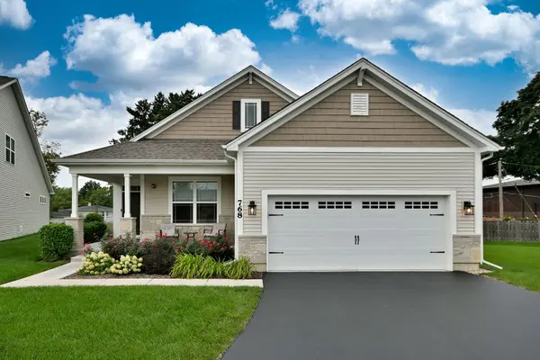 768 Eagle CT, Addison, IL 60101