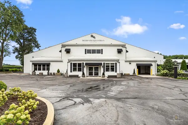 2S976 Deerpath RD, Batavia, IL 60510
