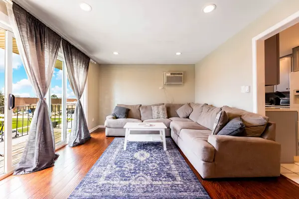 7336 W 85TH PL #3A, Bridgeview, IL 60455