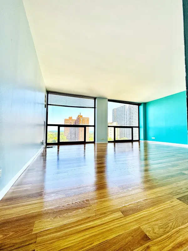 4343 N Clarendon AVE #1212, Chicago, IL 60613