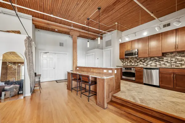 1725 W North AVE #402, Chicago, IL 60622