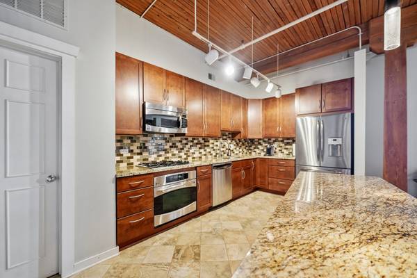1725 W North AVE #402, Chicago, IL 60622