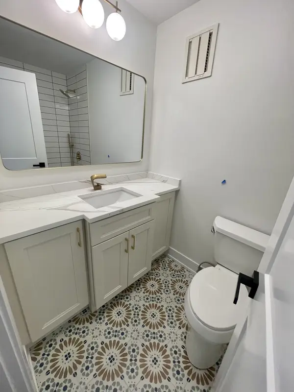 2460 W Talcott RD #220, Park Ridge, IL 60068