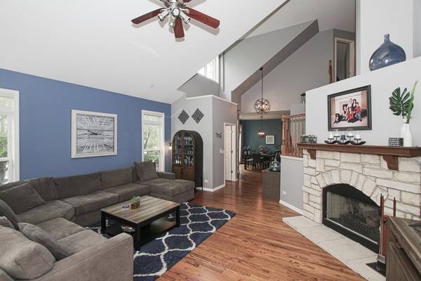 44 Lakebreeze CT, Lake Zurich, IL 60047