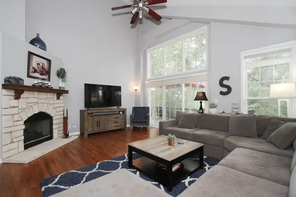 44 Lakebreeze CT, Lake Zurich, IL 60047