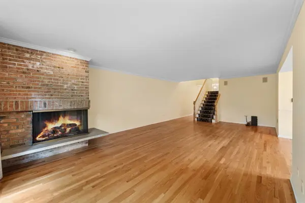 1728 Wildberry DR #G, Glenview, IL 60025