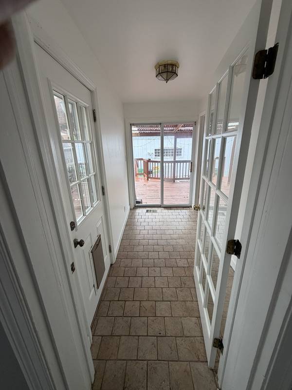 2942 N New England AVE, Chicago, IL 60634