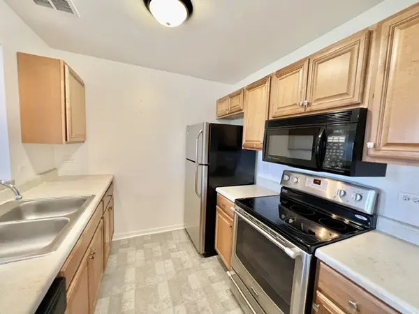 1363 Cunat CT #1A, Lake In The Hills, IL 60156