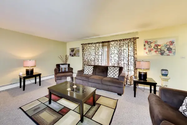 18026 State Line AVE, Lansing, IL 60438