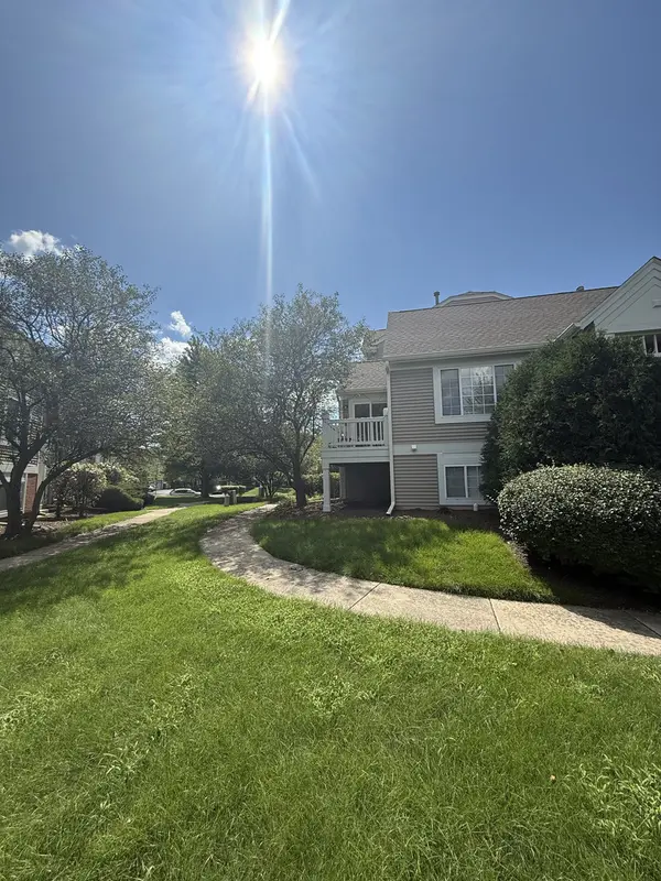 2314 Twilight DR #2314, Aurora, IL 60503