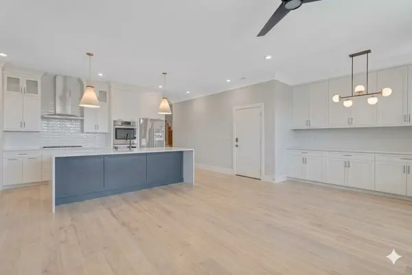 3014 W Montrose AVE #3W, Chicago, IL 60618