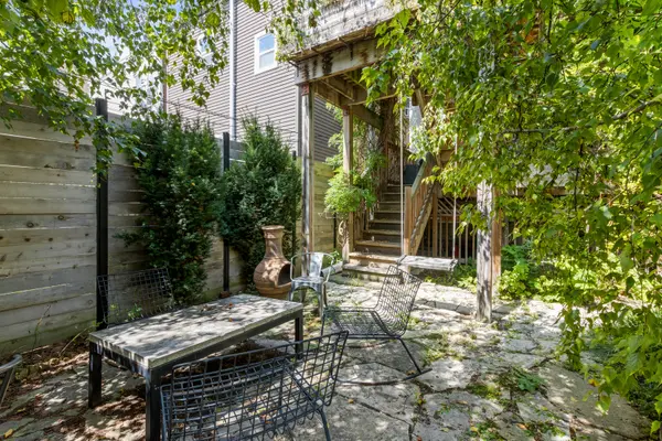 3329 W Pierce AVE, Chicago, IL 60651