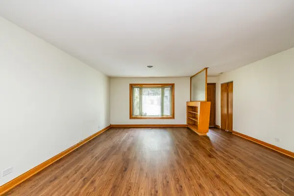 2334 S 10th AVE, North Riverside, IL 60546