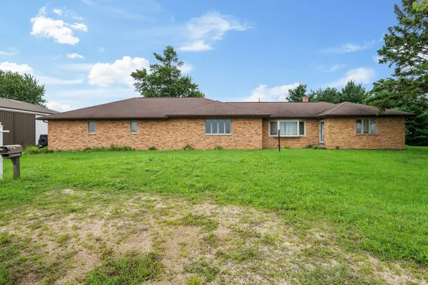 8132 Matznick RD, Prophetstown, IL 61277